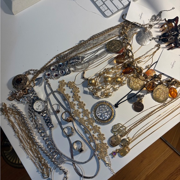 Large Jewelry Lot Elegant Gold and Silver Jewelry Collection - Picture 10 of 11